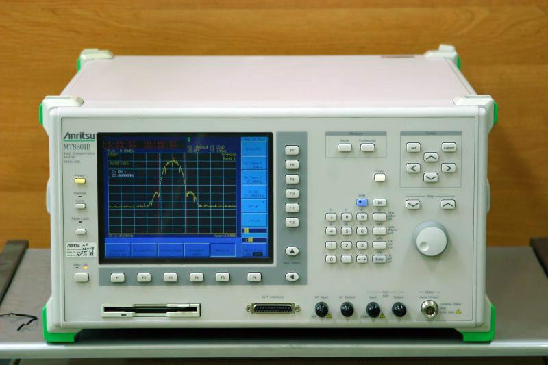 Radiotester z analizatorem widma ANRITSU MT8801B
